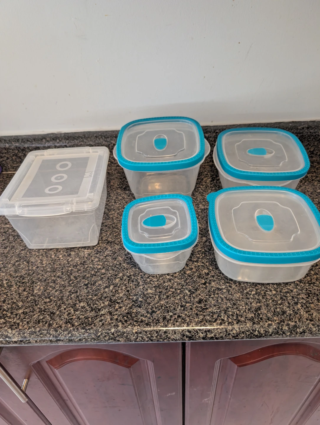 Set of 5 Plastic Food Storage Containers - photo 4