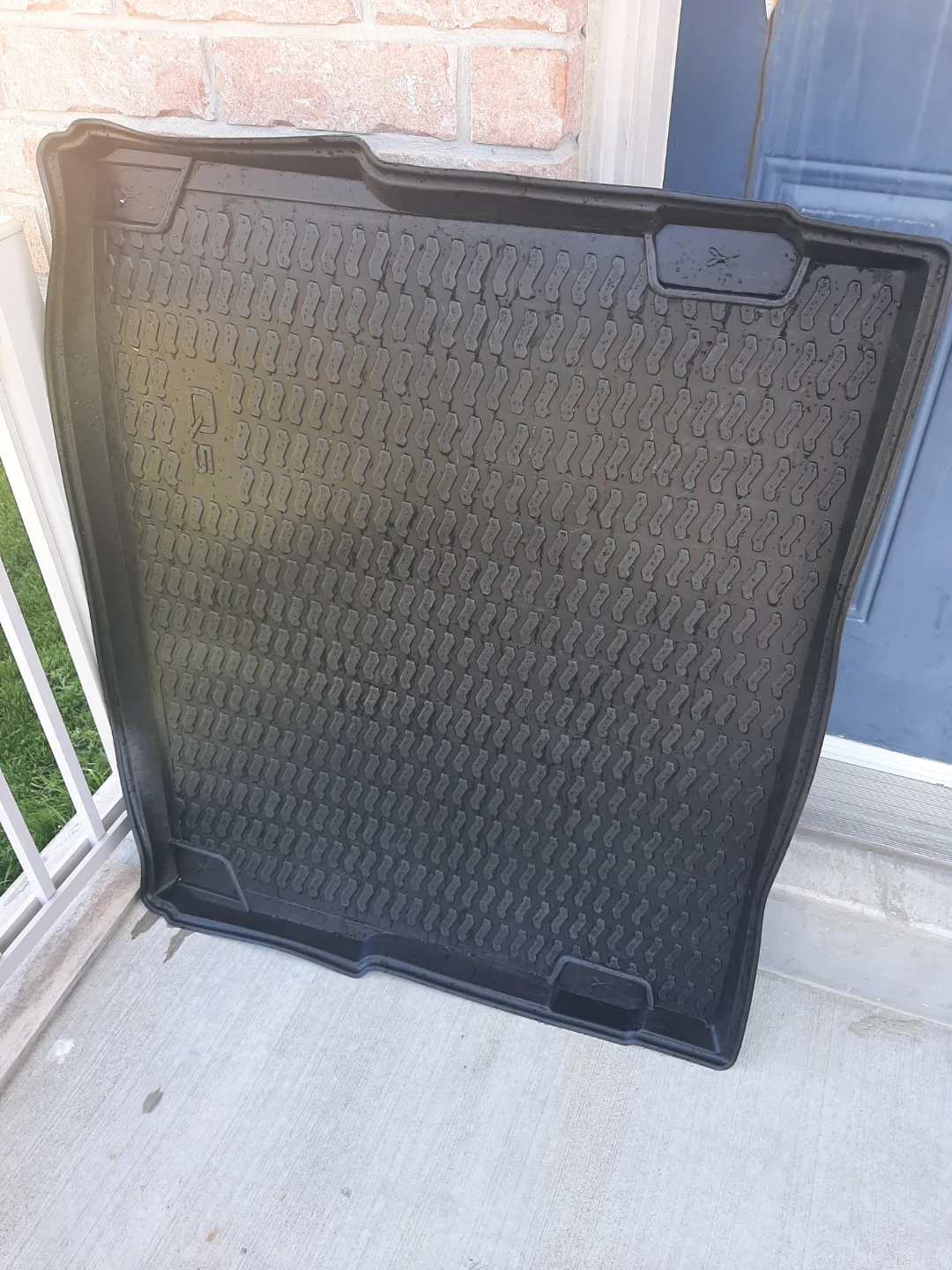 Audi Q5 All-Weather Cargo Mat - photo 2