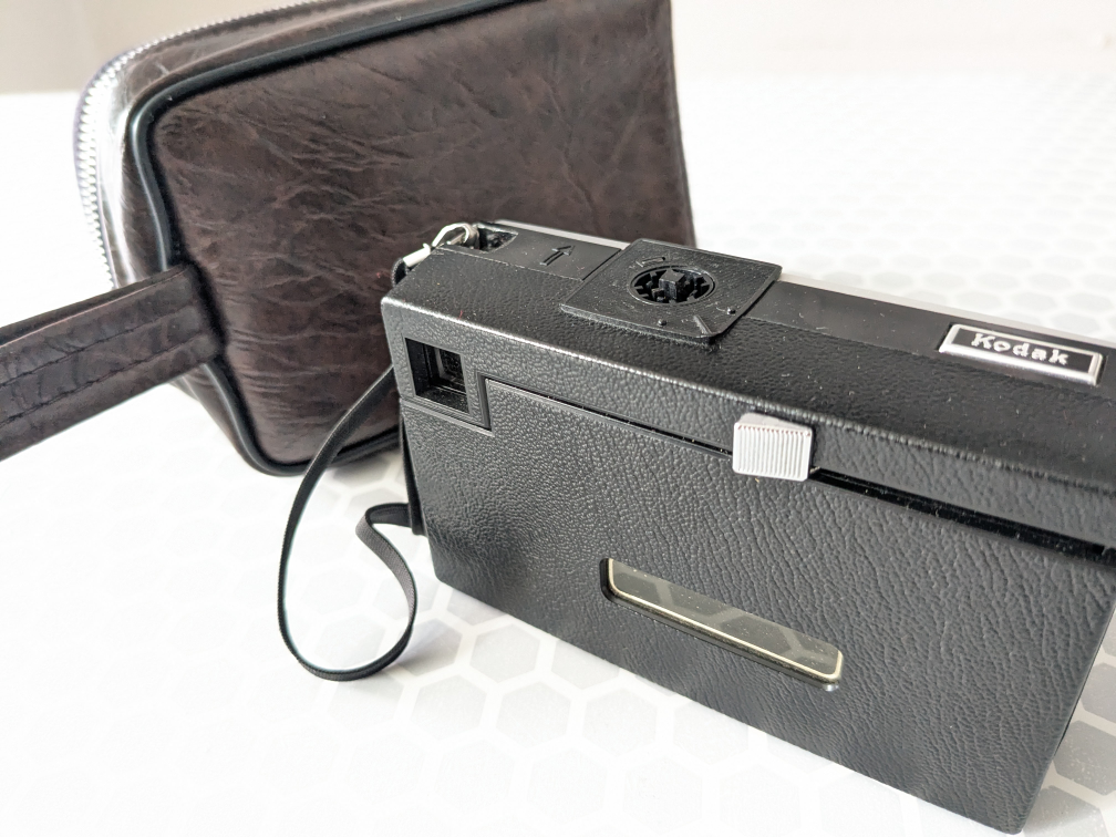 KODAK  Instamatic X-15 Vintage Film Camera - photo 2