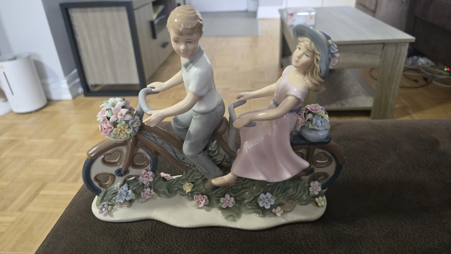 Move out sale by may 23 Porcelain Figurine