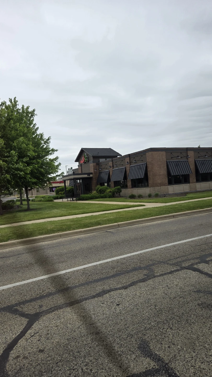 Chili's Restaurant Exterior