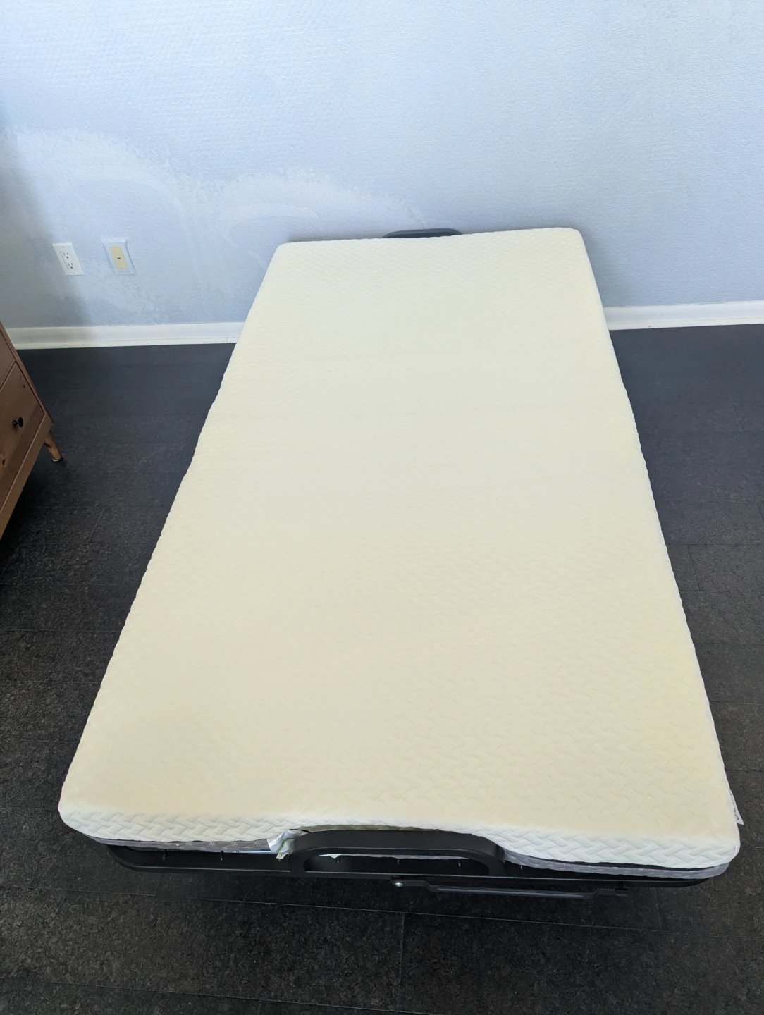 Folding Bed with Mattress and Cover - photo 4