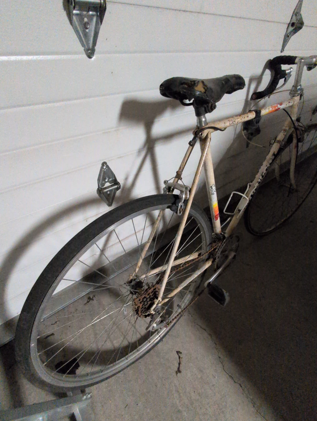 Peugeot Road Bike - photo 2