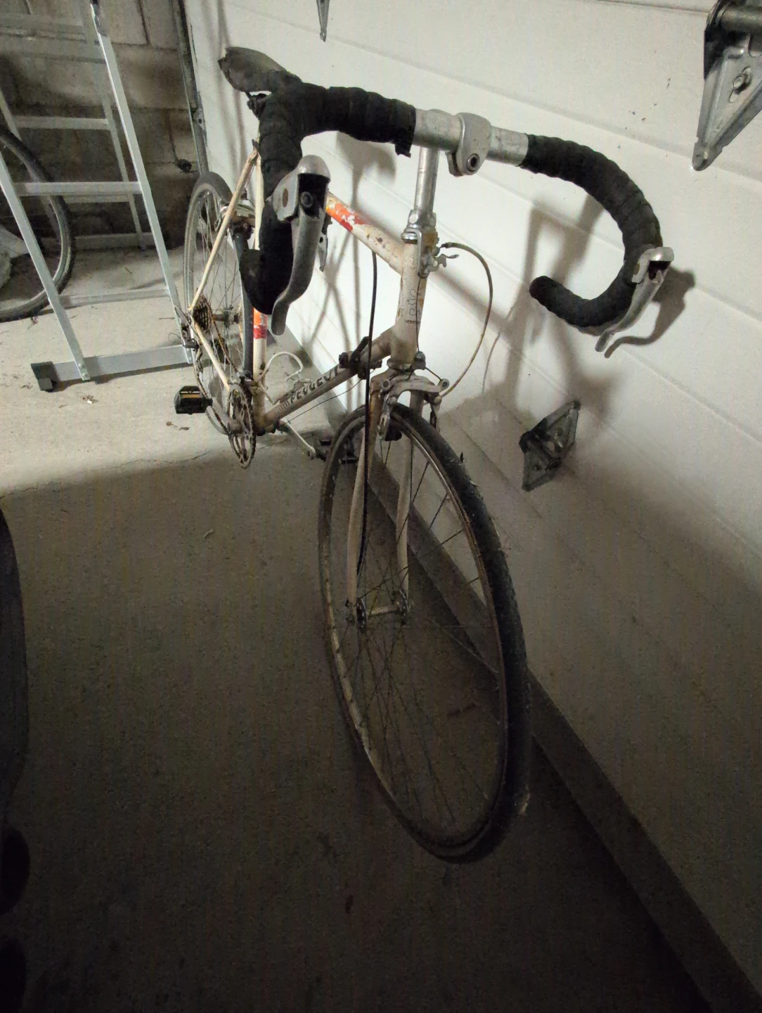 Peugeot Road Bike - photo 3