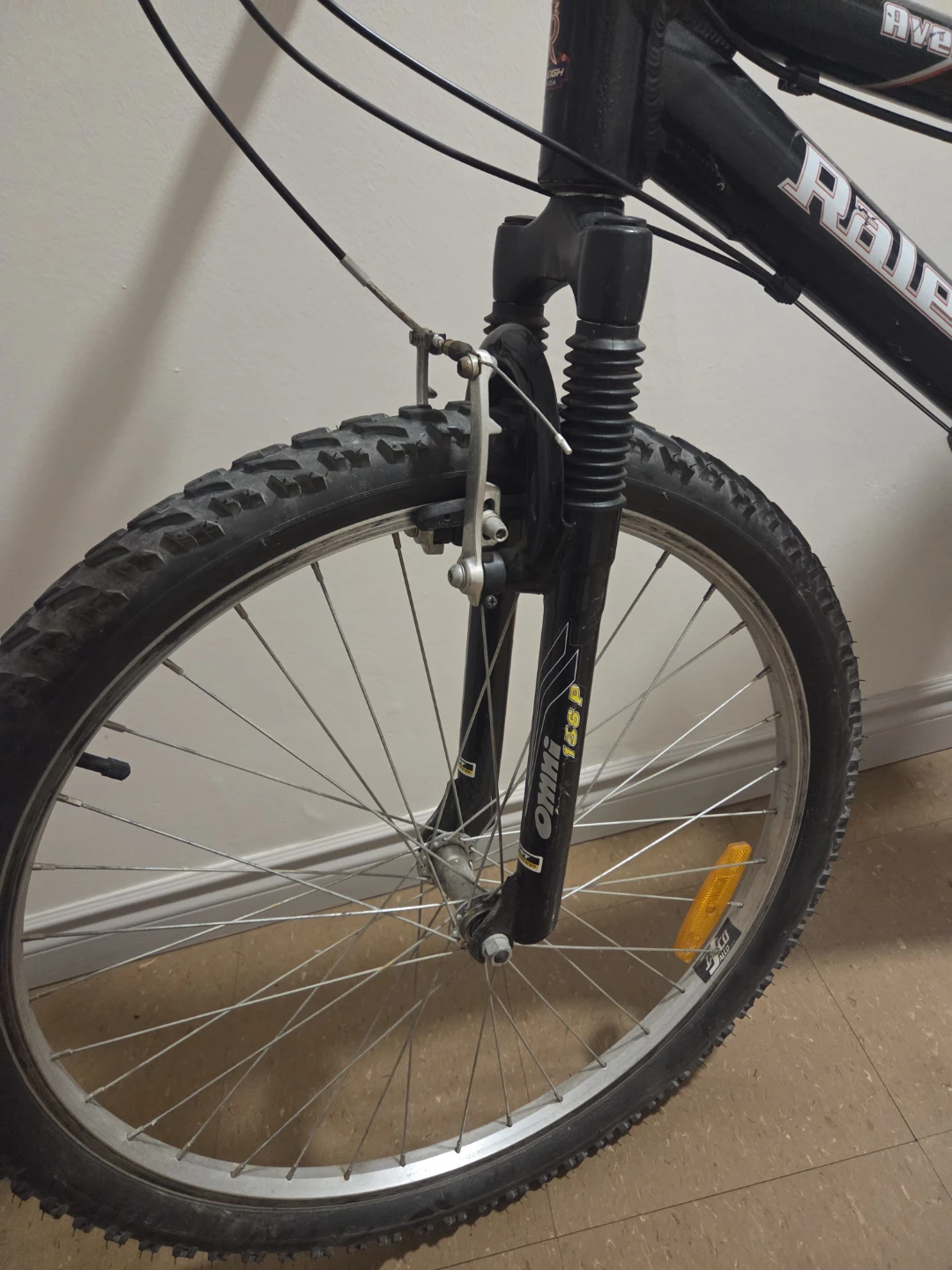 Raleigh 24" mountain bike - photo 3