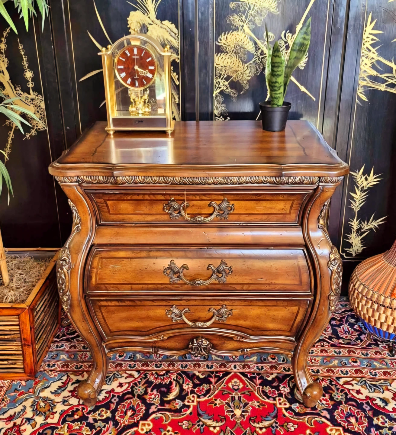 Pair Of Brand New Michael Amini Solid Wood Nightstands - photo 3