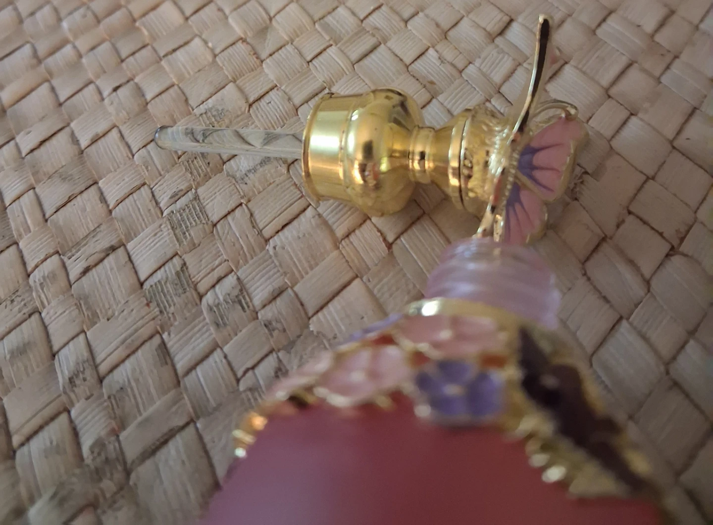 Decorative Perfume Bottle with Butterfly and Floral Accents - photo 2