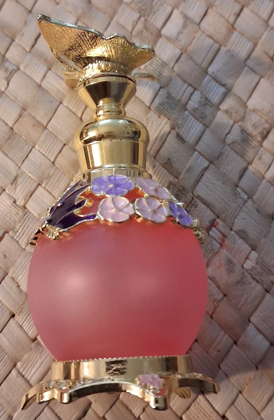 Decorative Perfume Bottle with Butterfly and Floral Accents - photo 4