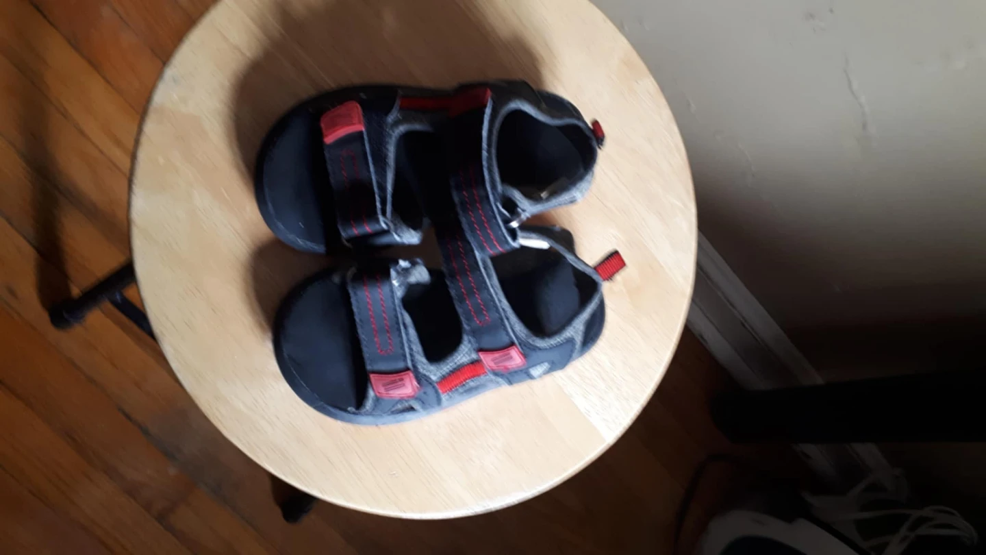 Kids' Sandals - Black and Red size 8
