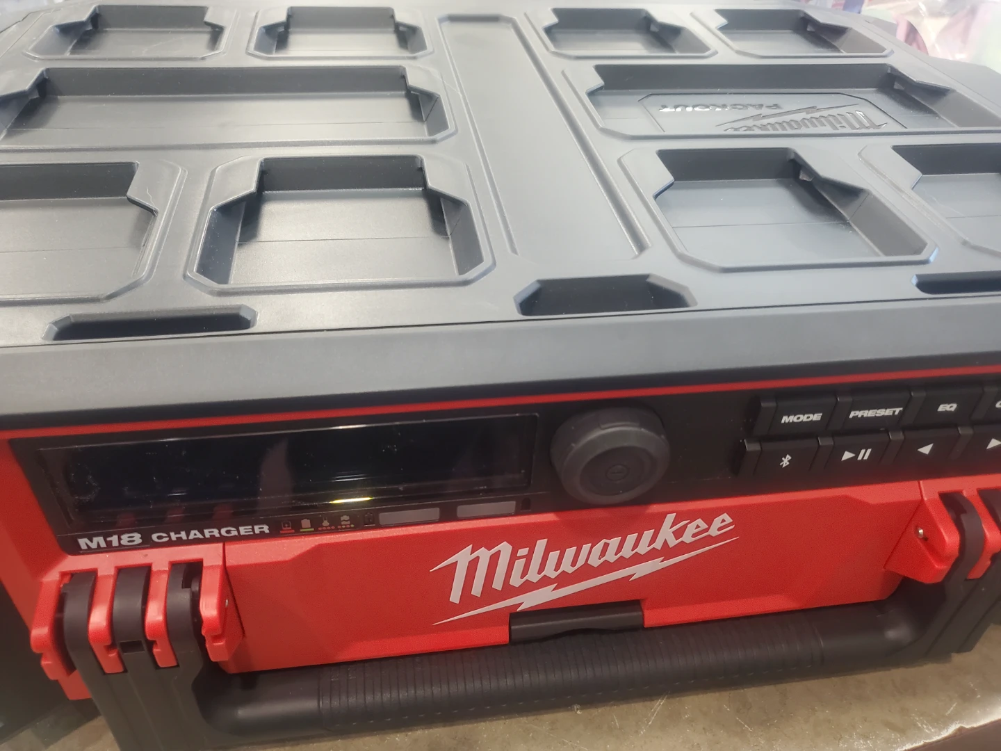 Milwaukee M18 Charger Radio
