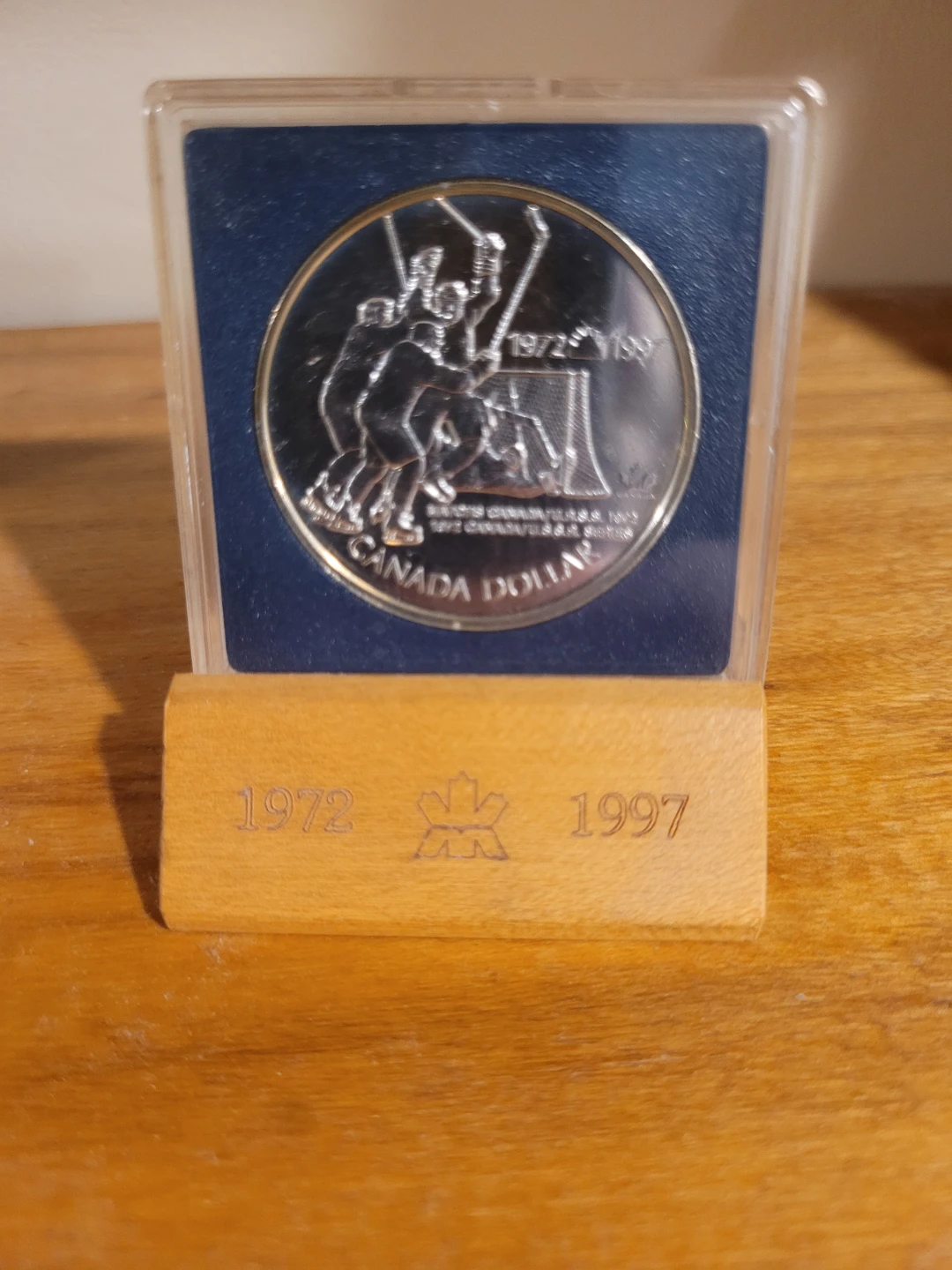 Canada Dollar Coin 1972-1997 Hockey Anniversary