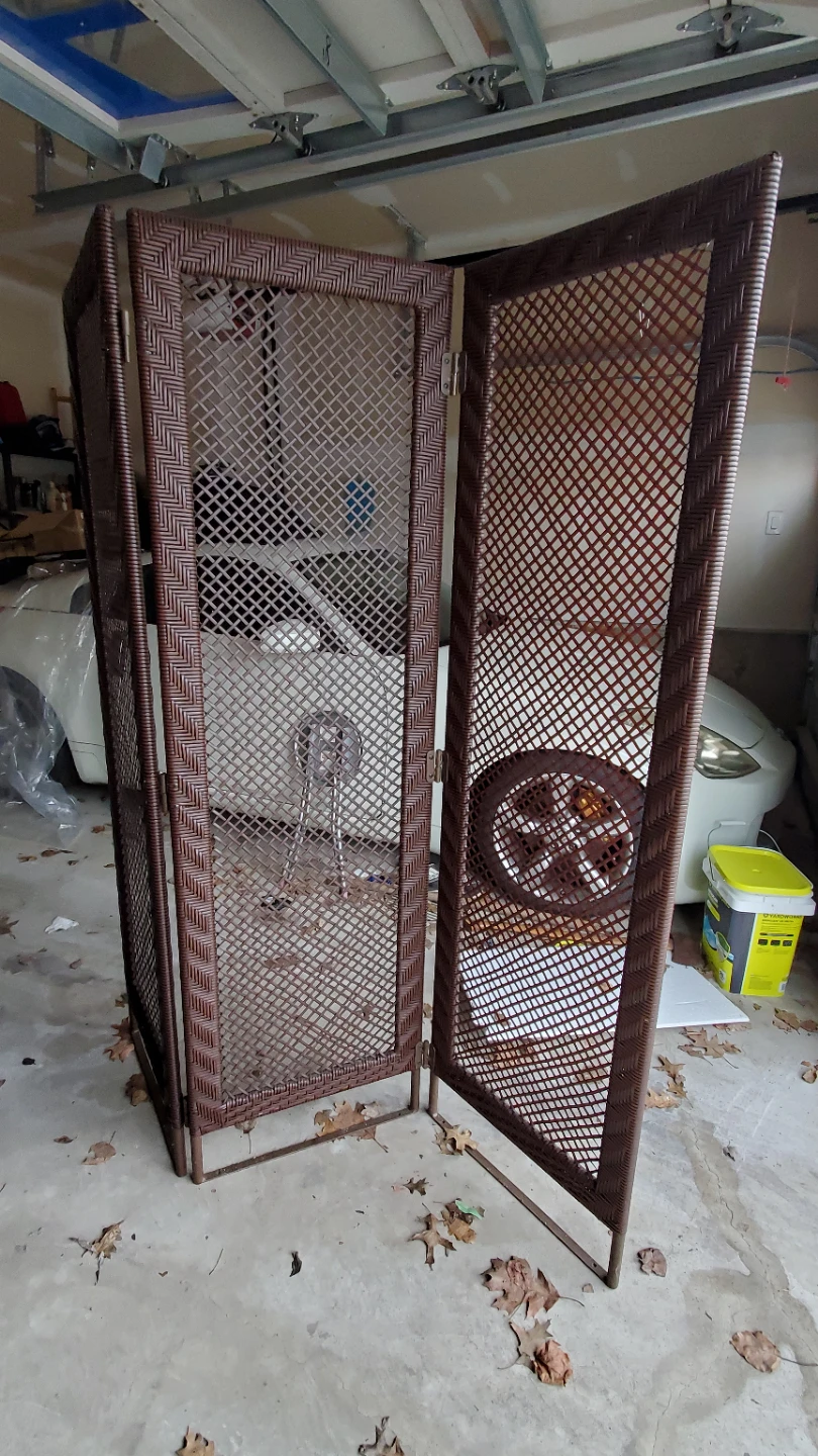 Brown Wicker 3-Panel Room Divider Screen