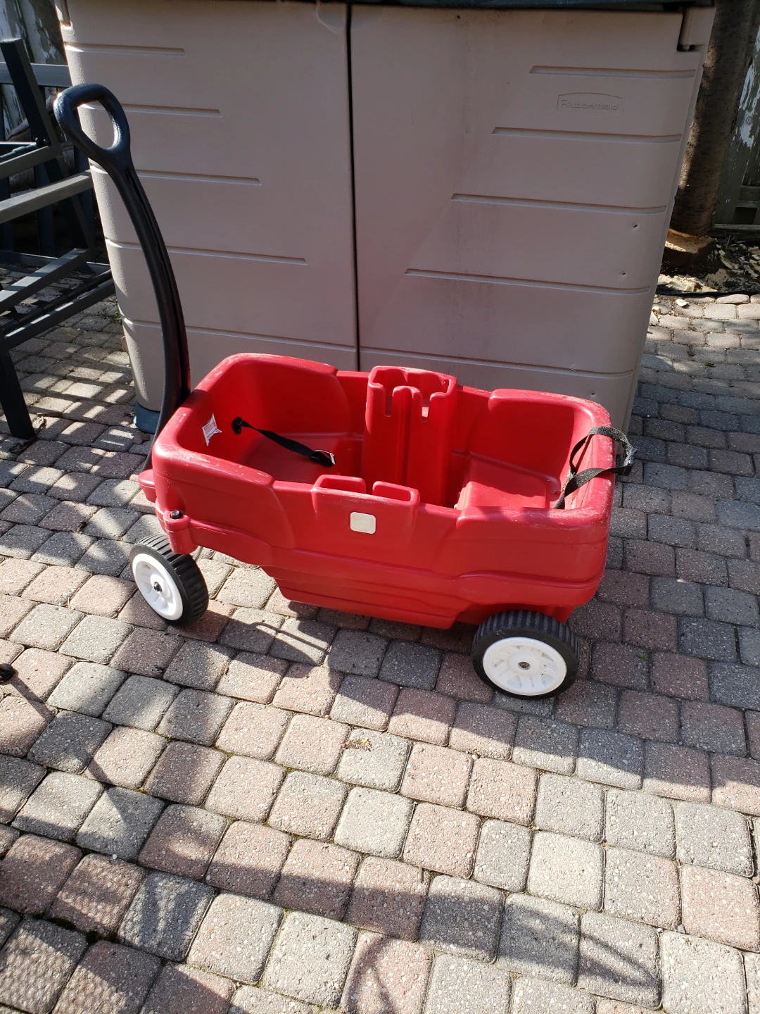 Red Plastic Wagon - photo 2