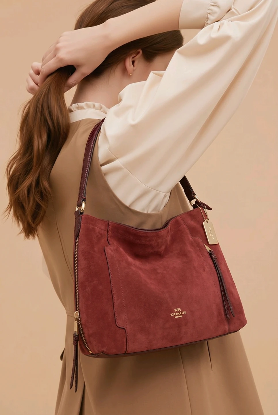 Coach Women's hobo bag in Black Cherry Suede