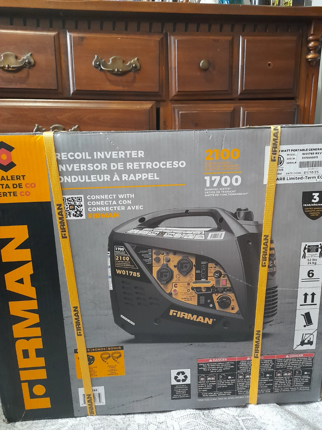 Firman W01785 2100W Recoil Inverter Generator