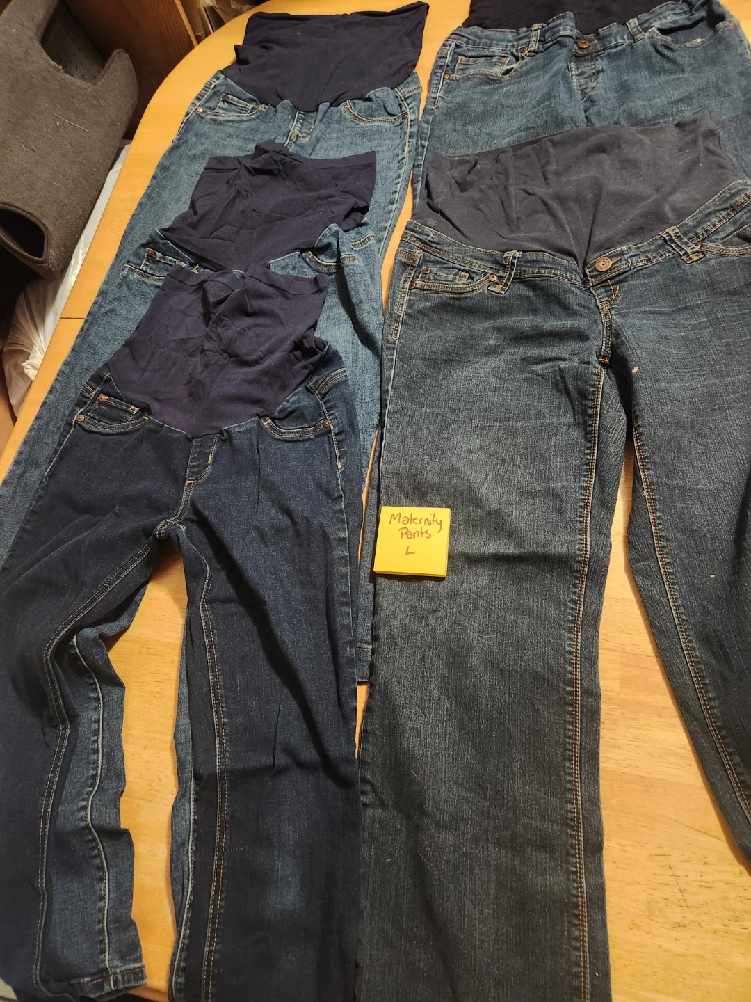 Maternity pants lot