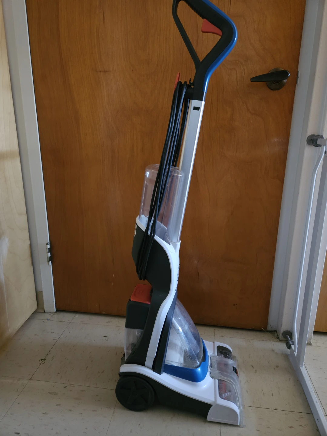 Hoover PowerDash Pet Compact Carpet Cleaner - photo 2