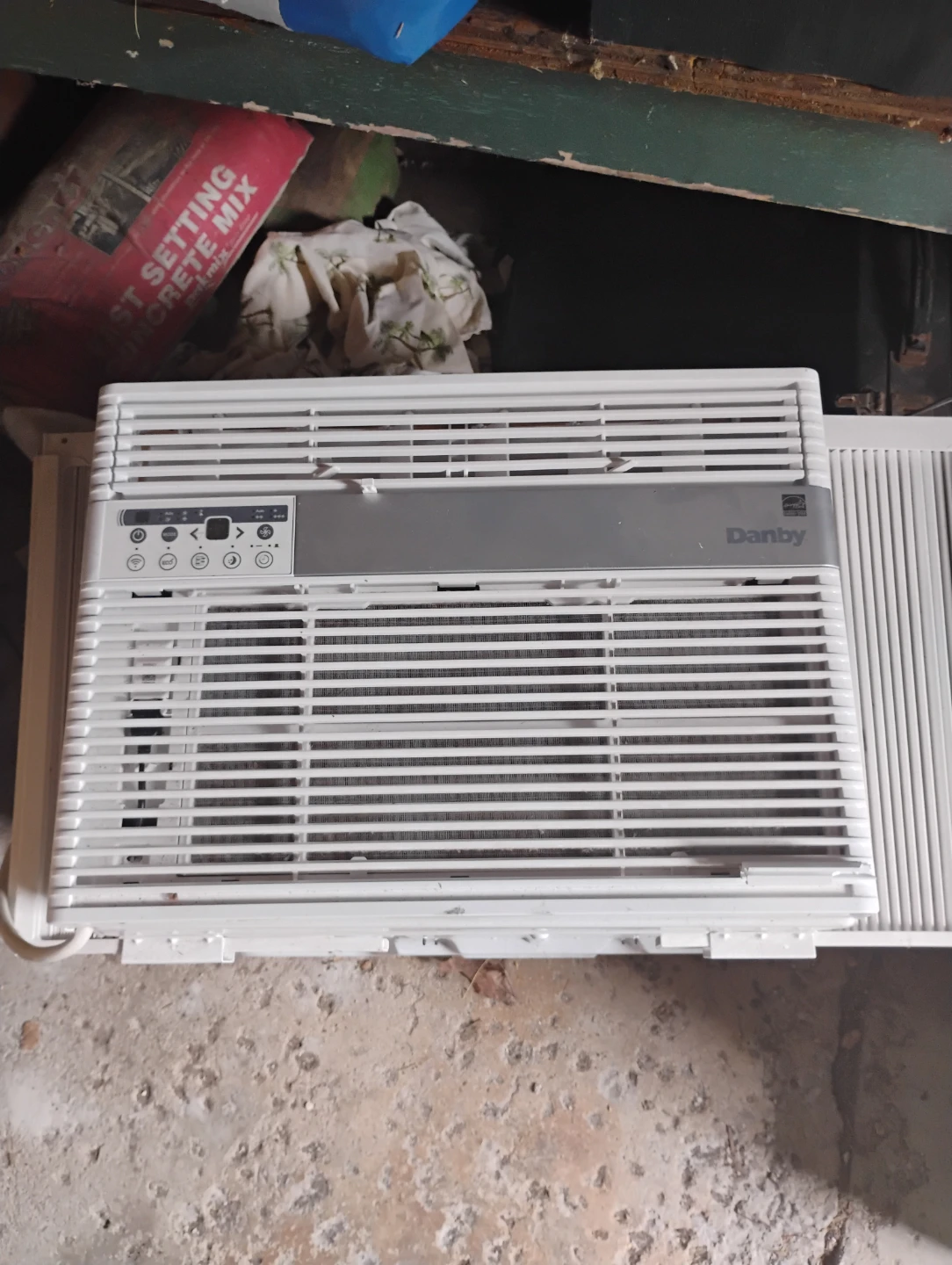 Danby White Window Air Conditioner