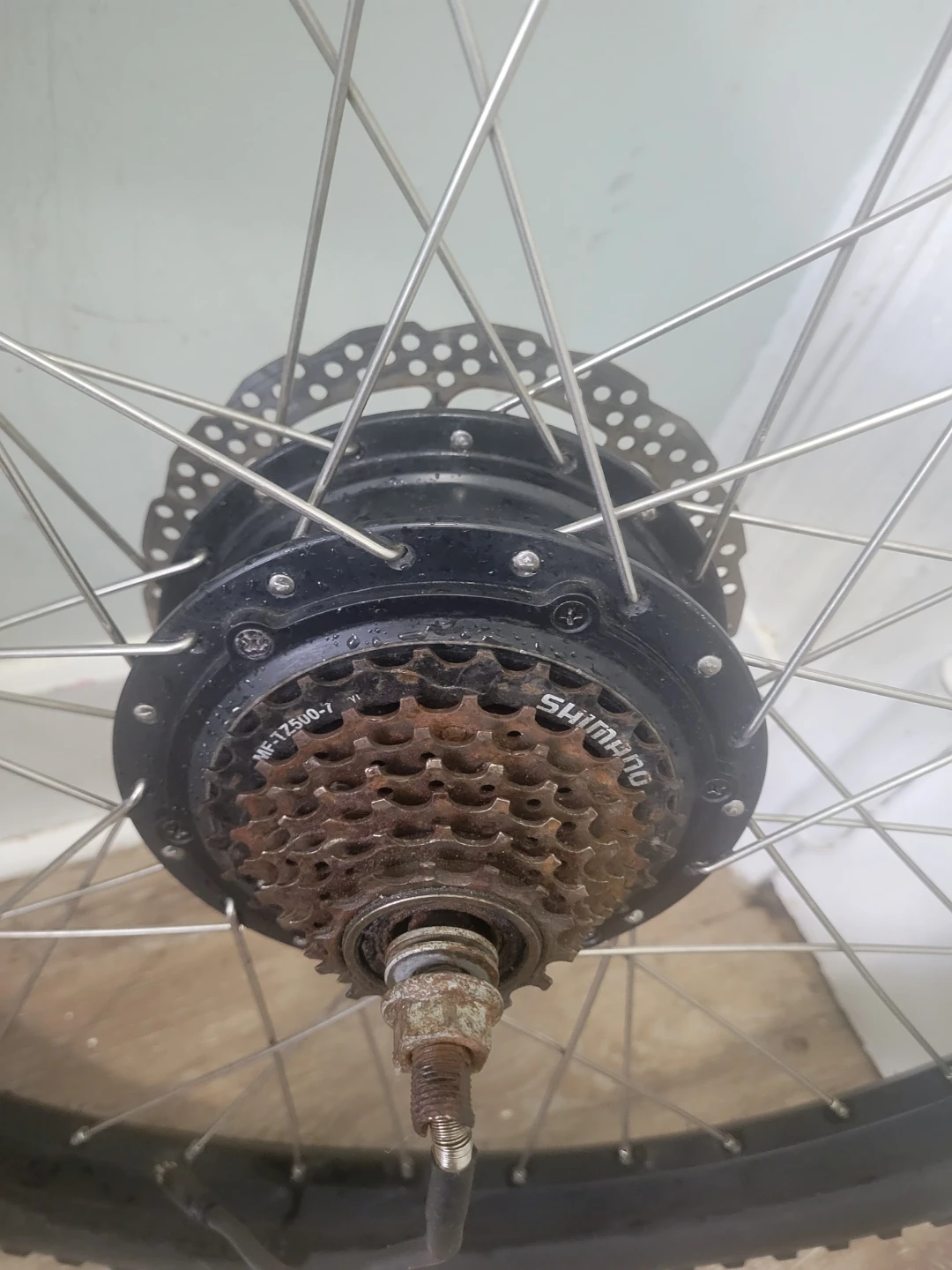Shimano MF-TZ500-7 Cassette Hub Motor Wheel - photo 4