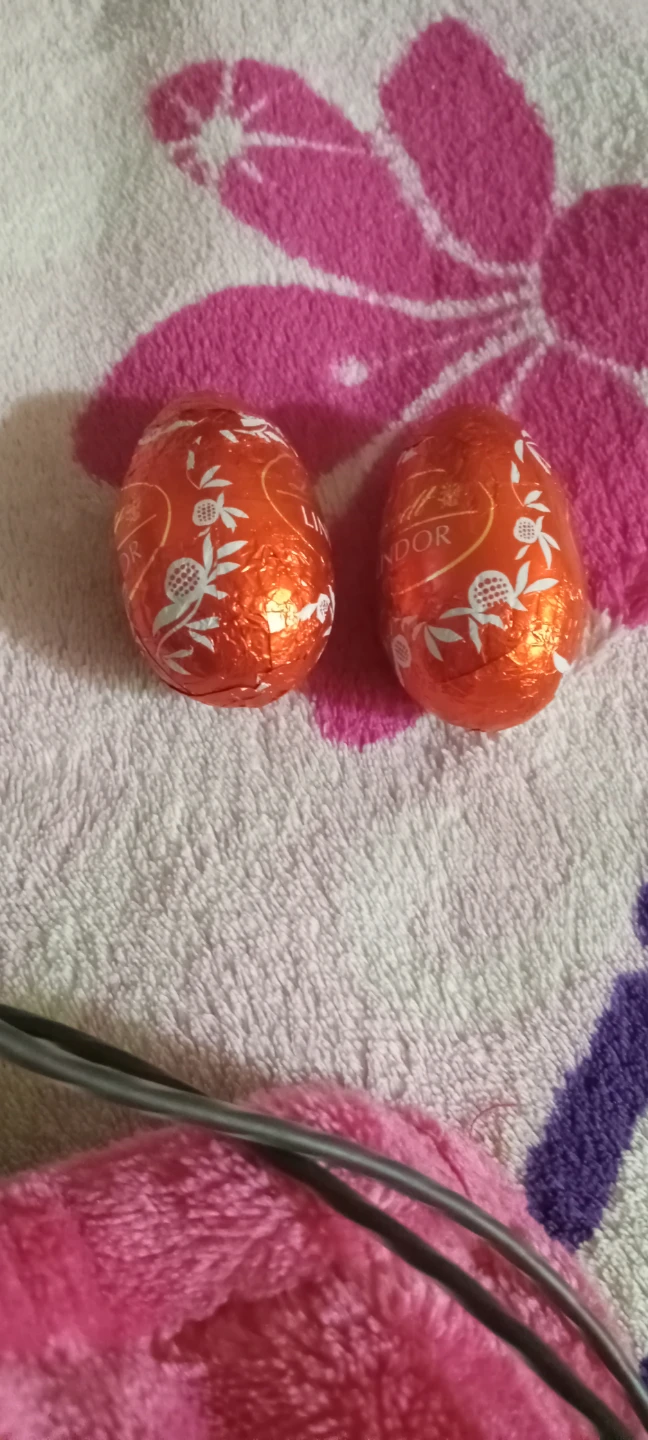 Lindt Lindor Chocolate Eggs (2)