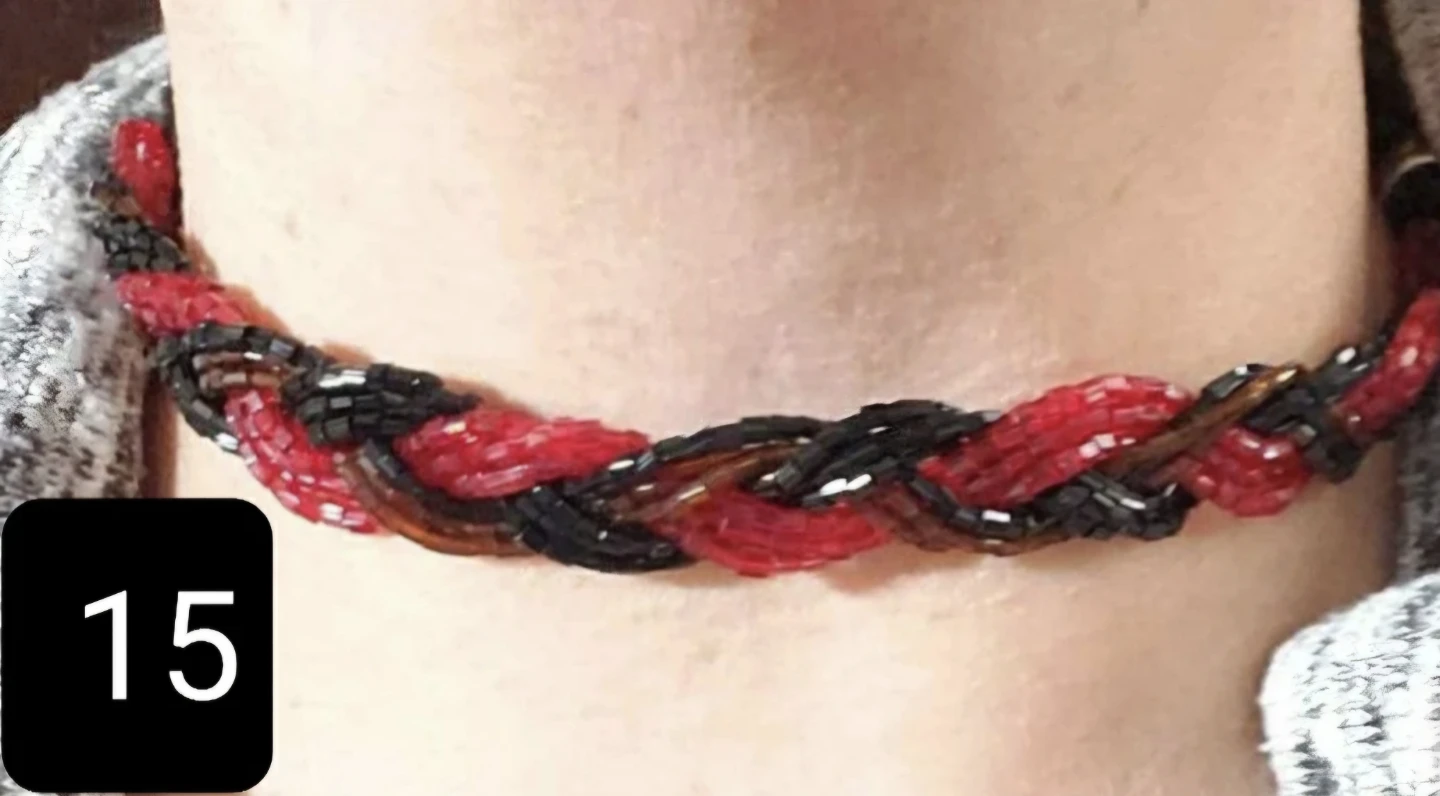 Handmade Beaded Necklace - photo 2