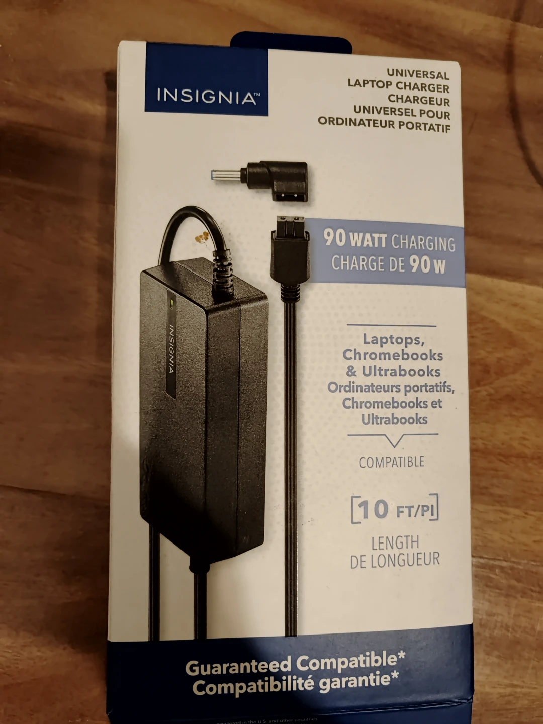 Insignia Universal Laptop Charger 90 Watt