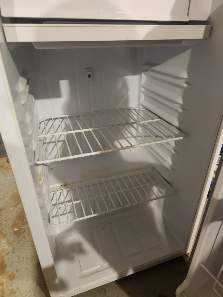 Mini fridge - photo 2