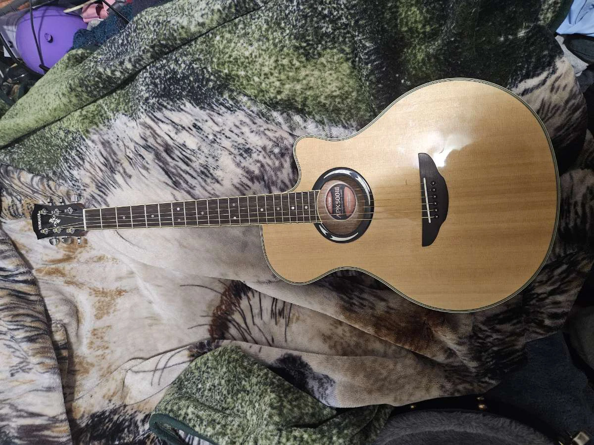Yamaha APX500II Acoustic Electric Guitar