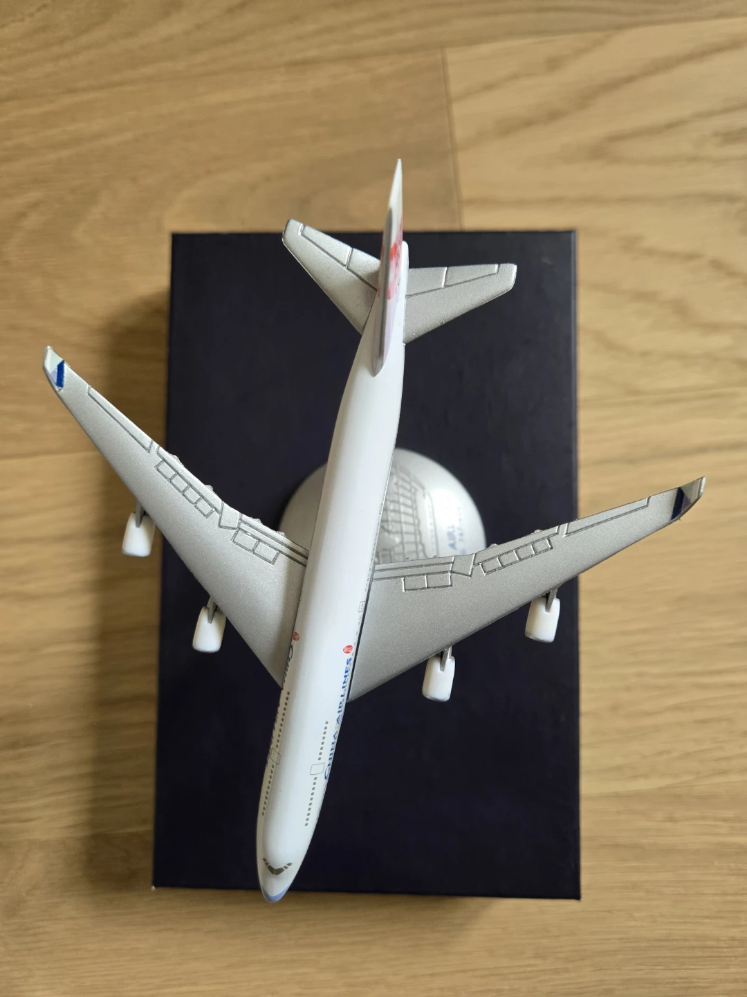China Airlines Boeing 747-400 Model Airplane 1:500 Scale - photo 4