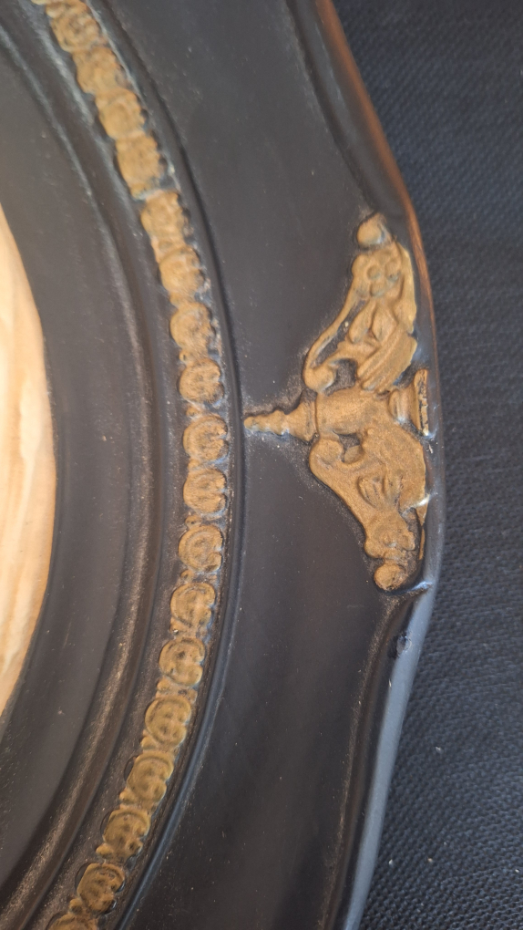 Framed Oval Bas-Relief Plaque - photo 3