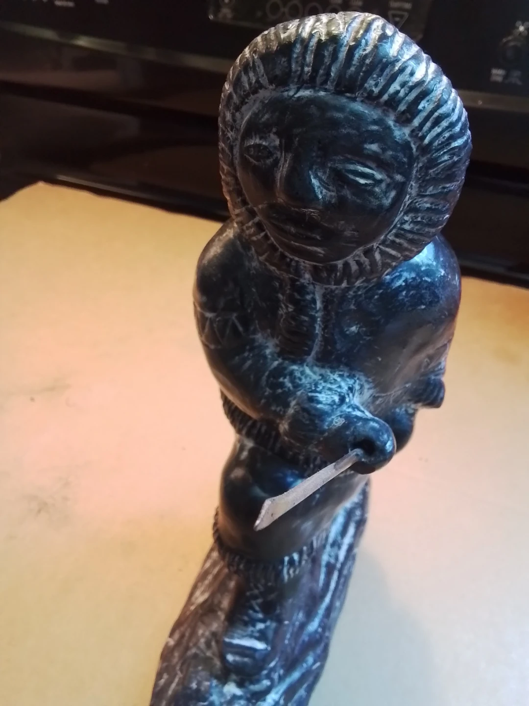 Vintage Al Wolf Original Inuit Hunter Sculpture - photo 4