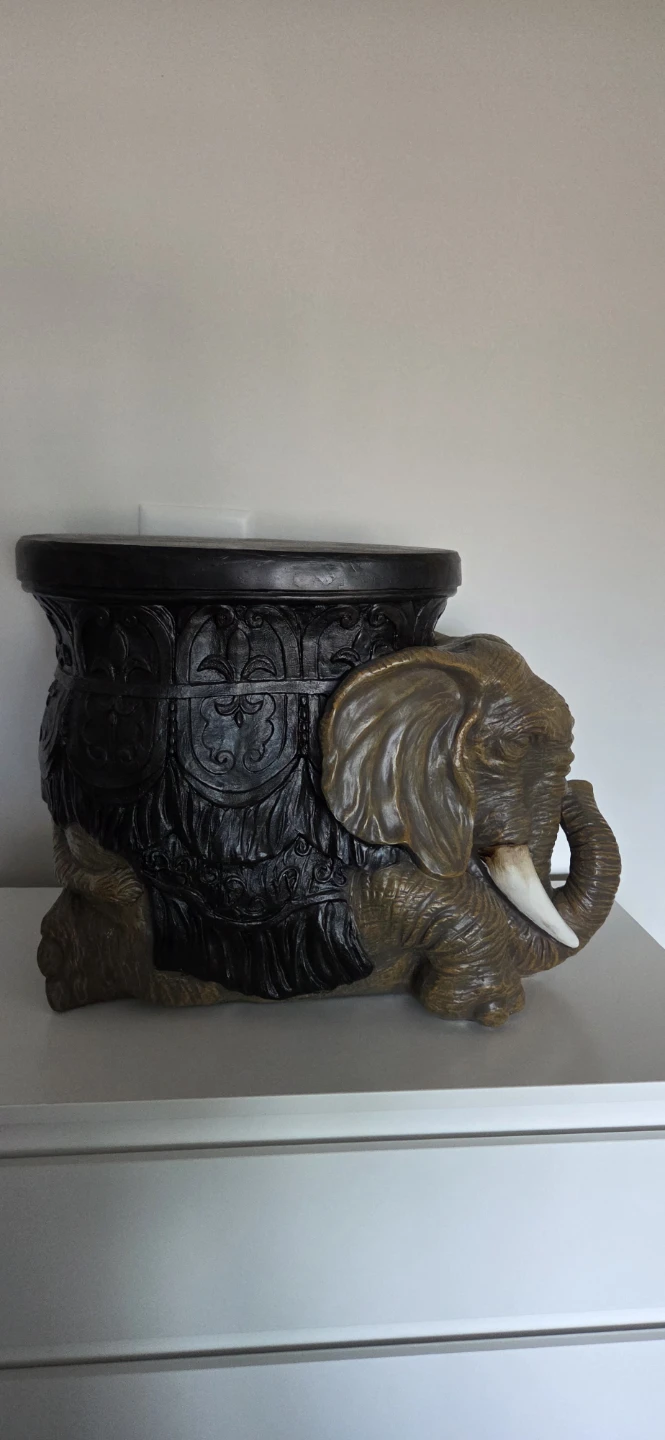 The Sultan's Elephant Sculptural Side Table by Design Toscano - photo 3