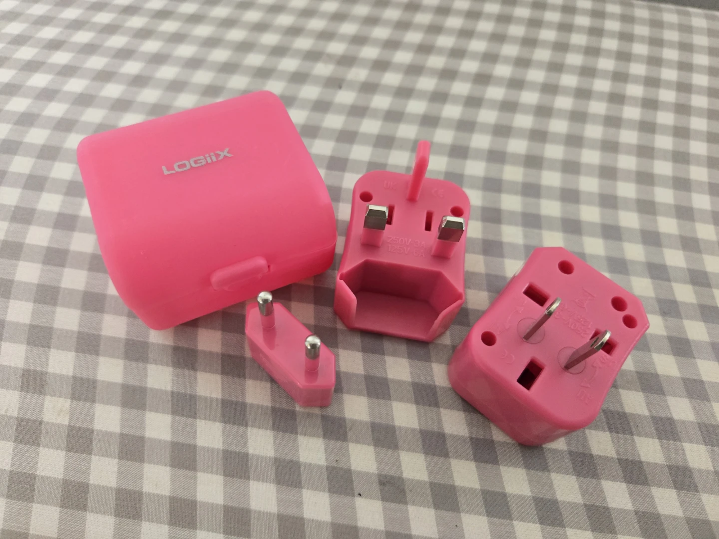 Logiix Universal Travel Adapter Set with Case