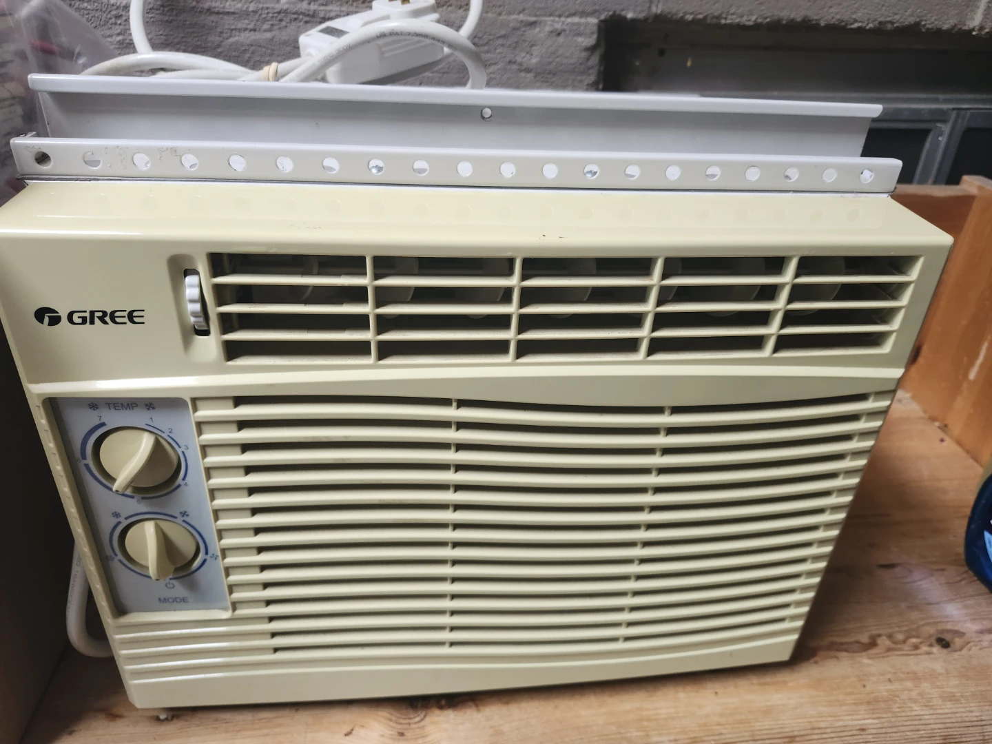 Gree Window Air Conditioner - 5000 BTU