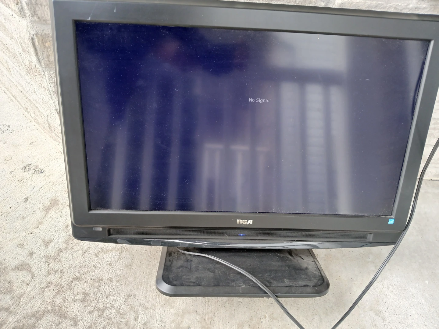 RCA Flat Screen TV - photo 2