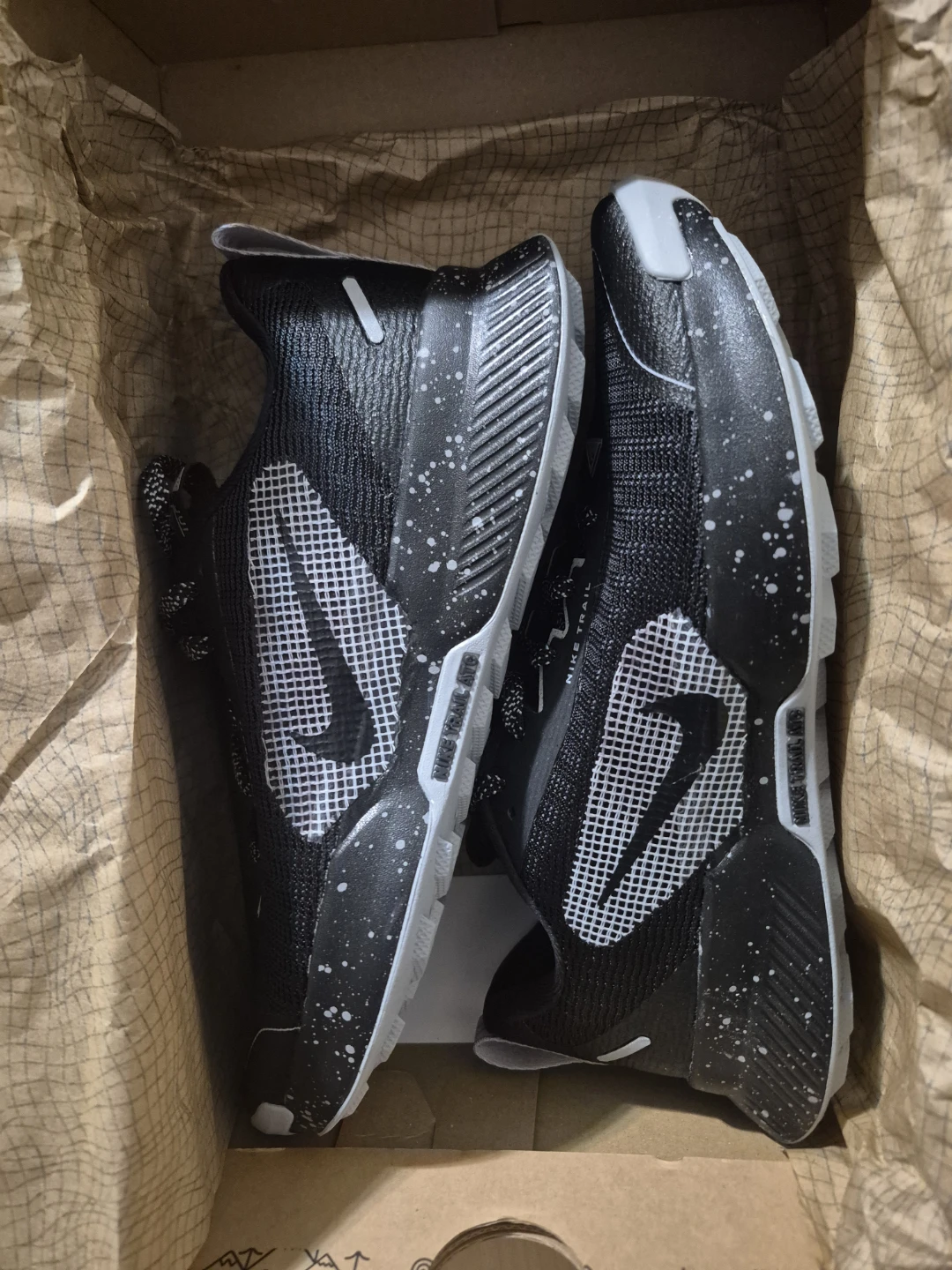 BNIB)Nike Juniper Trail 3 Size 7 Running Shoes