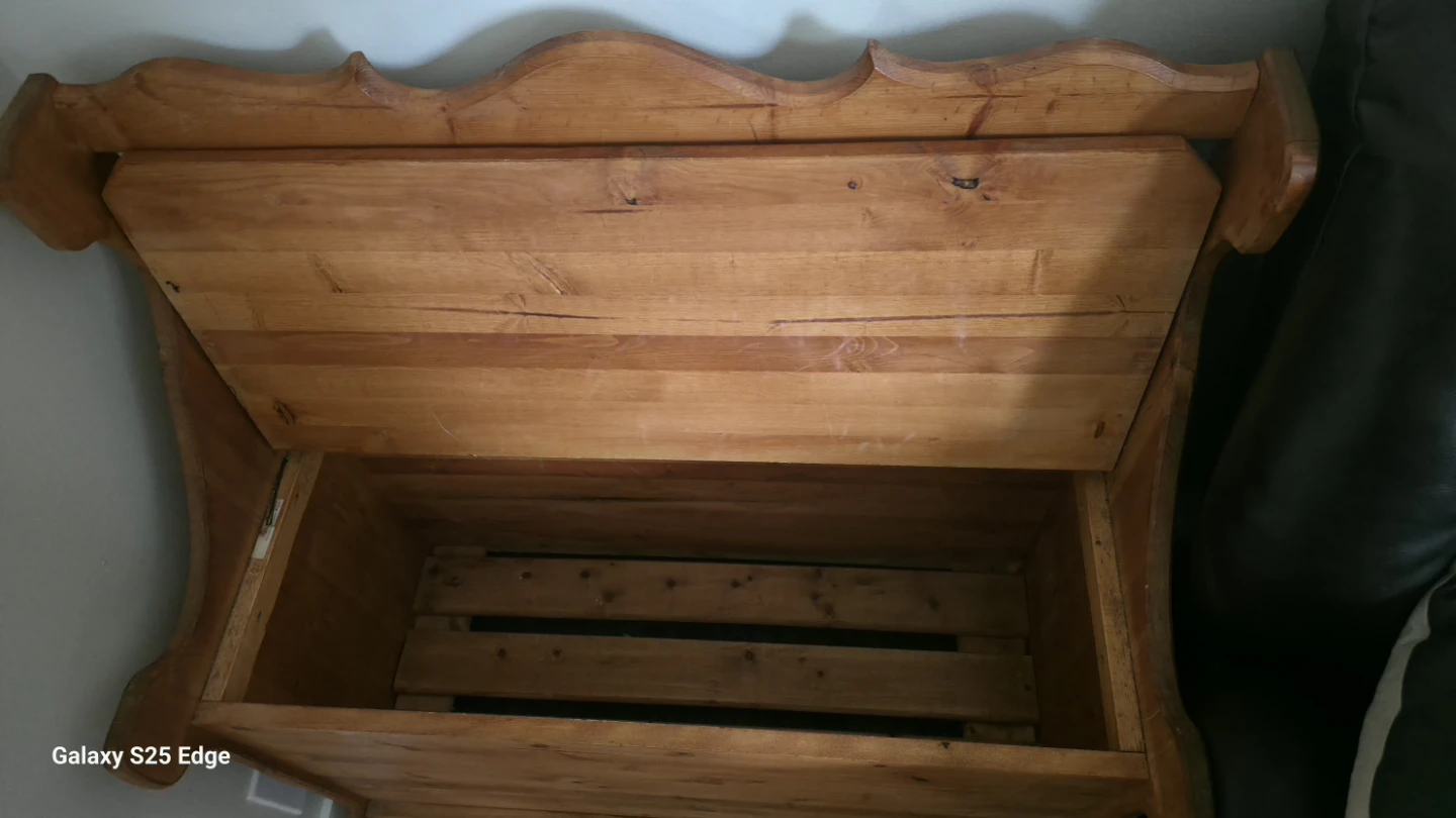 Wooden Storage Bench - photo 3