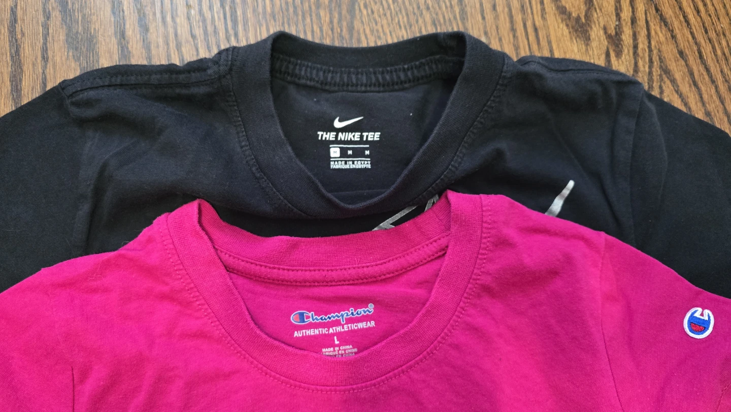 Bundle of 4 Girl's T-Shirts 10Y - photo 4