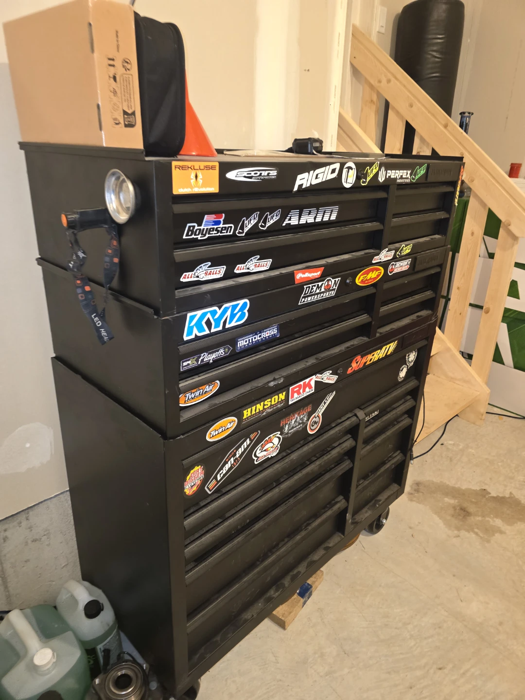 Black 17-drawer Rolling Tool Chest - photo 3
