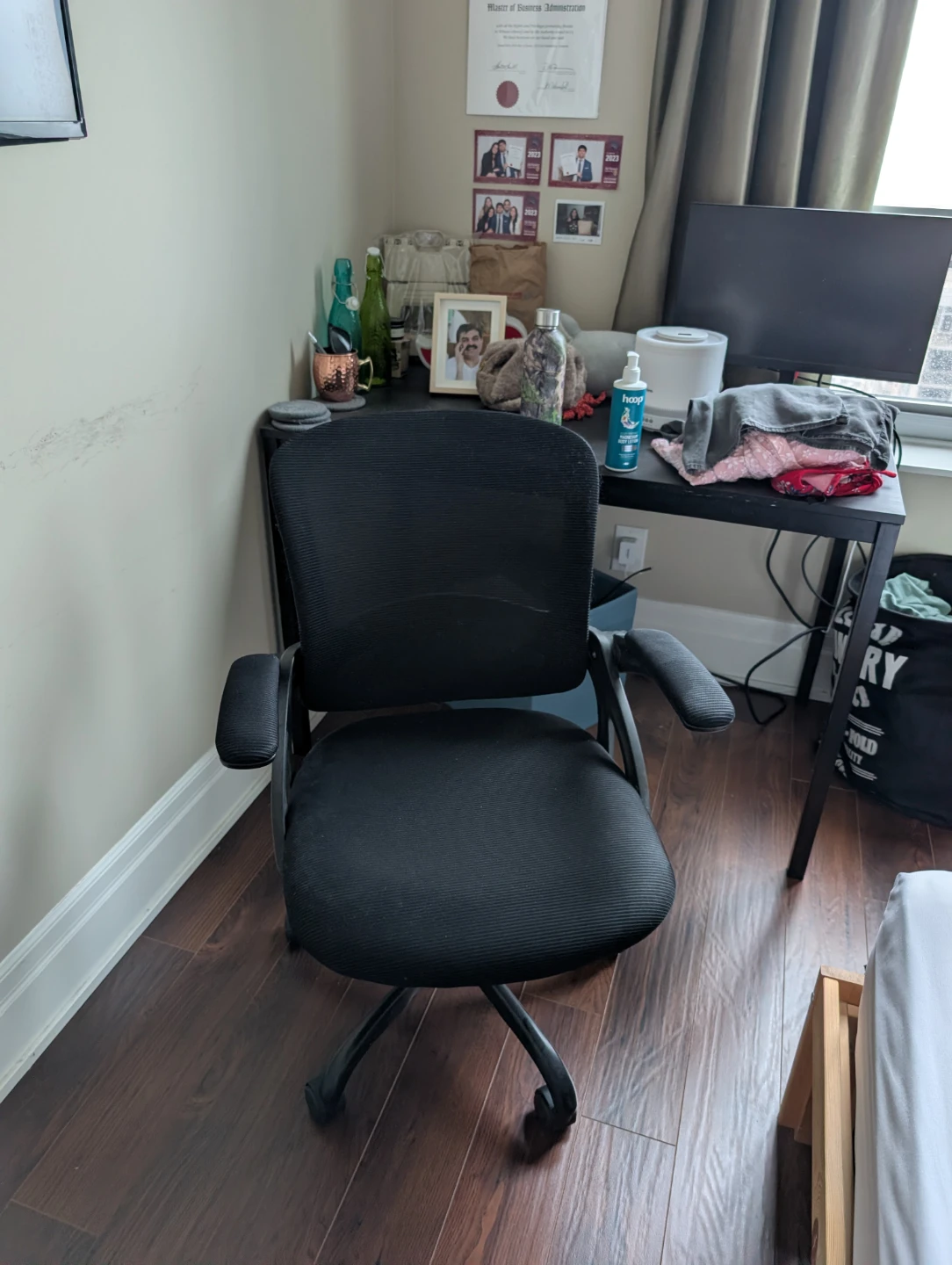 Black Office Chair with Mesh Back - photo 2