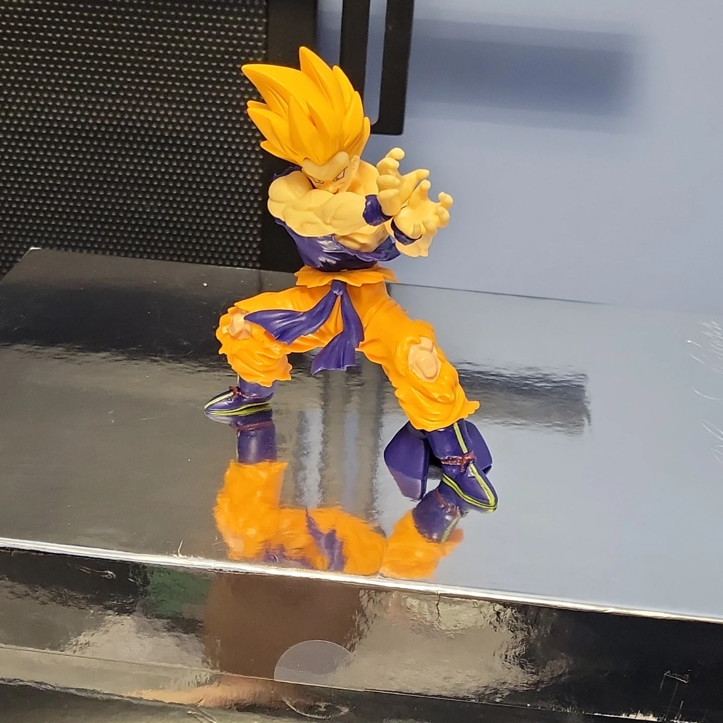 Dragon Ball Z Goku Figure - photo 2