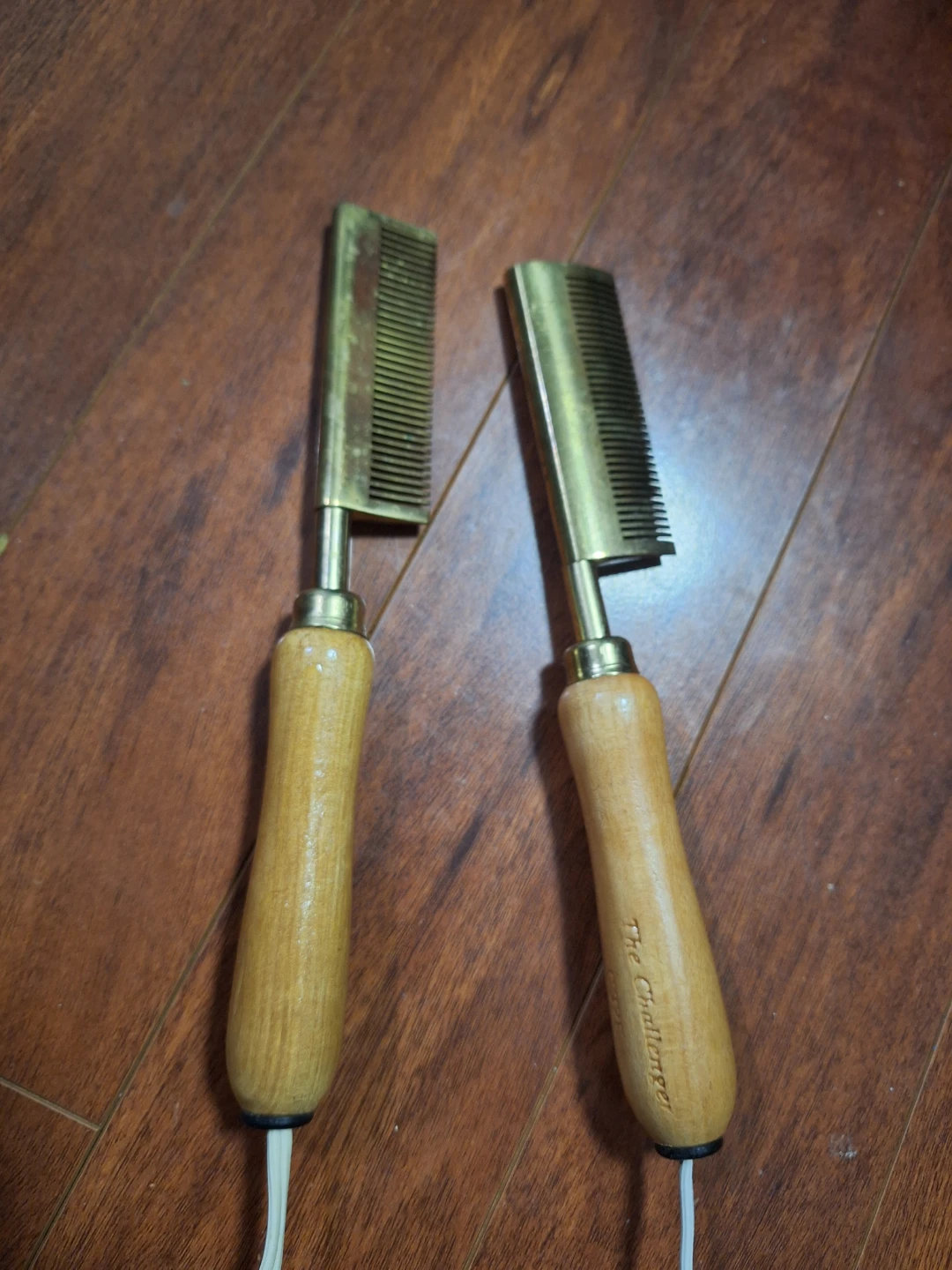 The Challenger Electric Hot Comb C32E