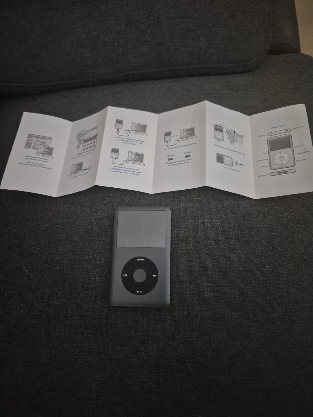 Apple iPod Classic Music Device 160GB - photo 3
