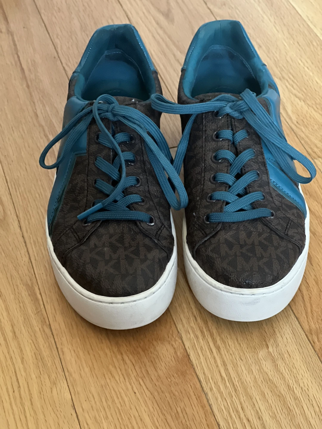Michael Kors "MK" Logo Sneakers - Size 7.5 - photo 2