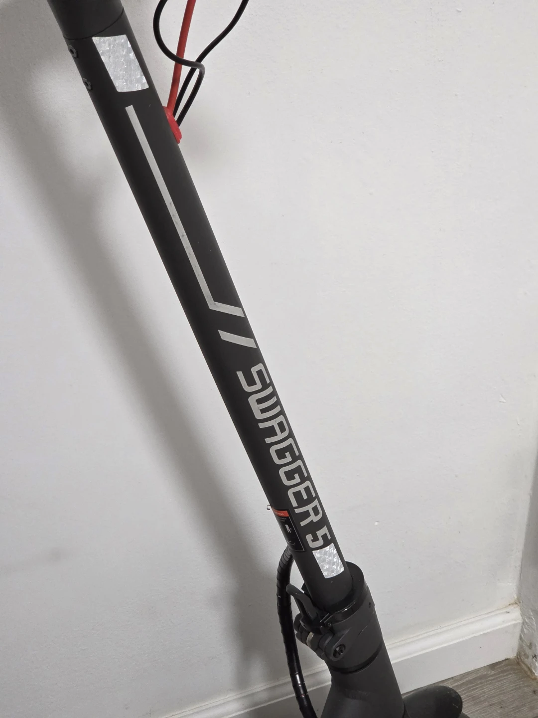 Swagtron Swagger 5 Electric Scooter - photo 3