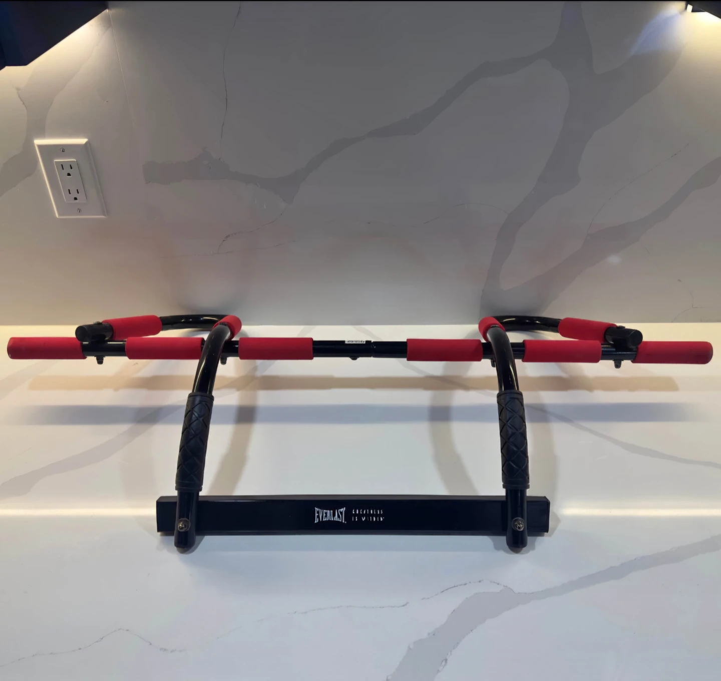 Everlast Doorway Pull-Up Bar