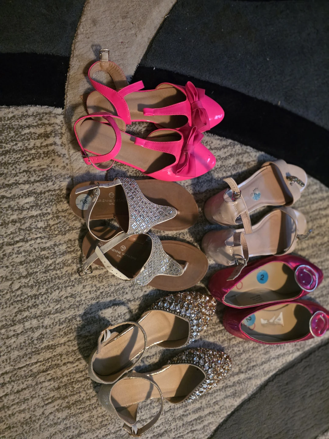 Summer shoes size 2 and Gym School shoes size 4. - photo 4