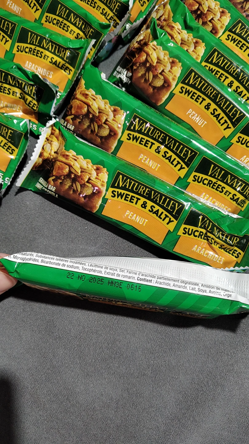Free Food Granola Bars (15 bars left) - photo 2