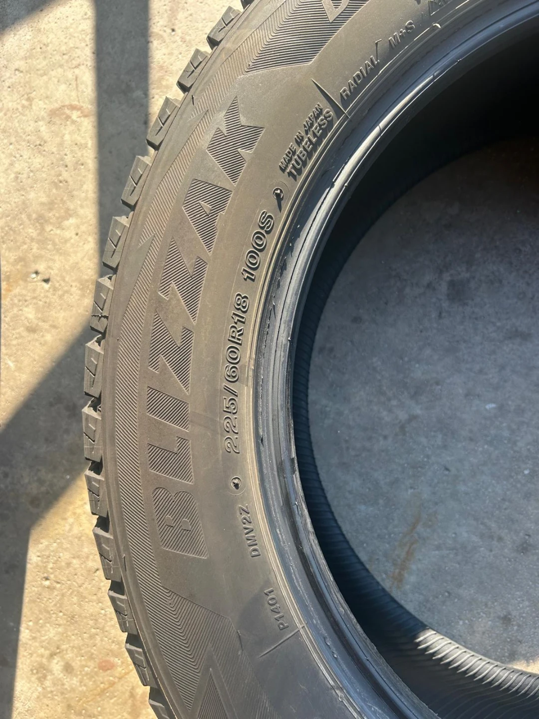 Bridgestone Blizzak Winter Tire 225/60R18 - photo 3