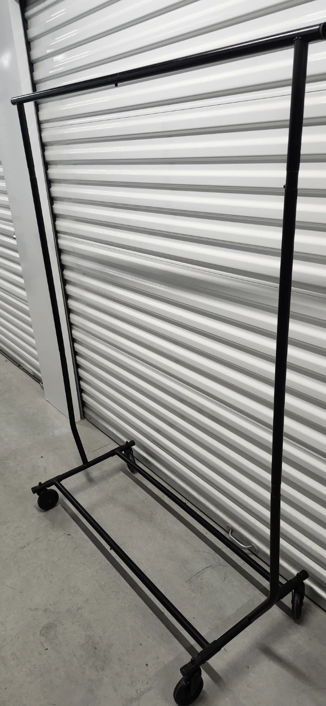 Clothes rack with wheels 47*20*66"LWH - photo 3
